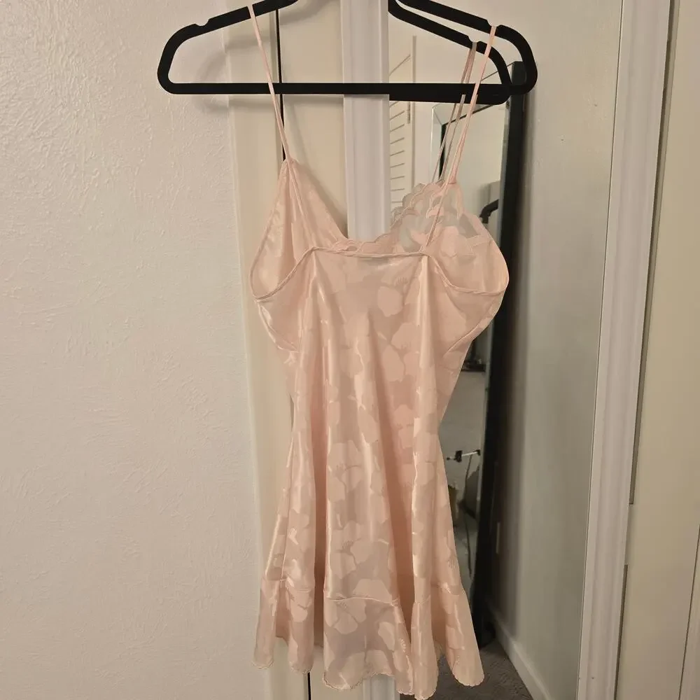 Gorgeous Vintage Natori Robe and Night Gown Set In Blush Pink/Peach Size 6 / Sm